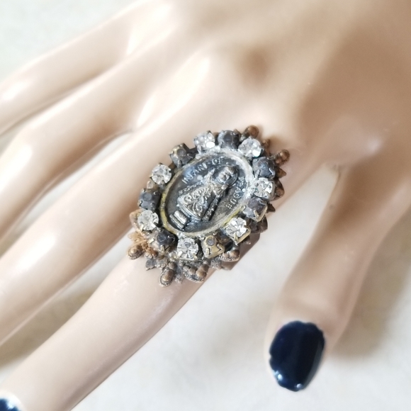 Hand Crafted Repurposed Vintage Infant of Prague Relic Medal Rhinestone Ring - Picture 10 of 16